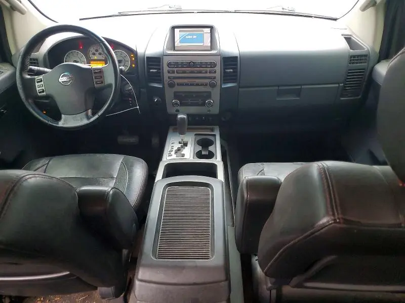 2012 NISSAN TITAN SV  