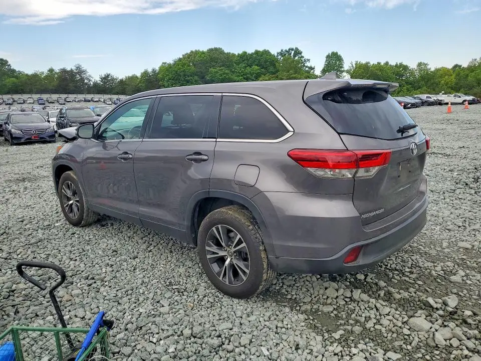 2019 TOYOTA HIGHLANDER LE PLUS  