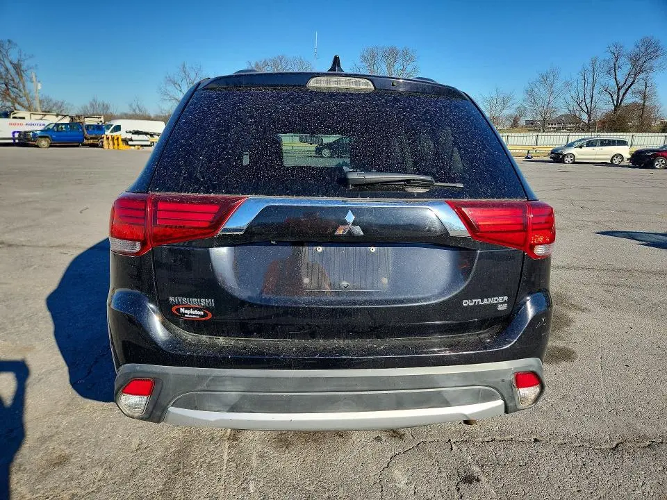 2018 MITSUBISHI OUTLANDER SE  
