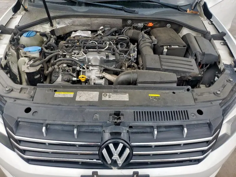 2014 VOLKSWAGEN PASSAT SE  