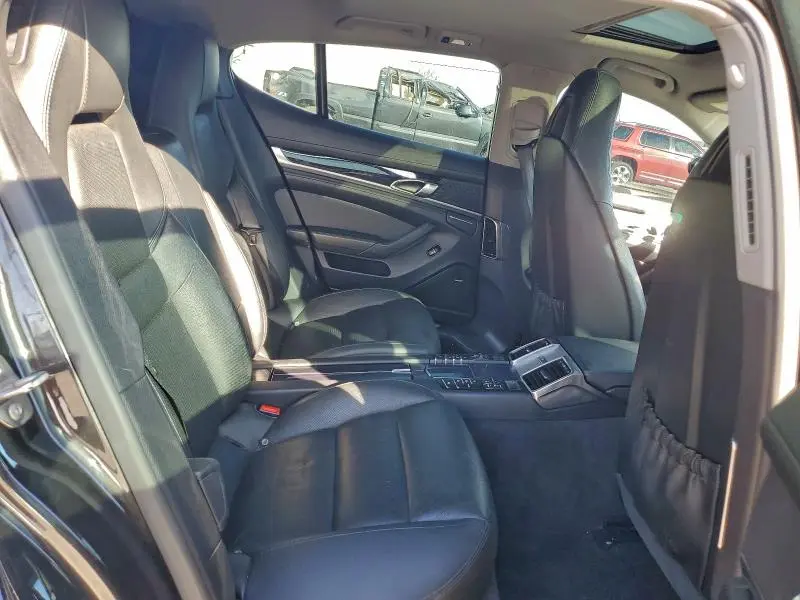 2014 PORSCHE PANAMERA 2  