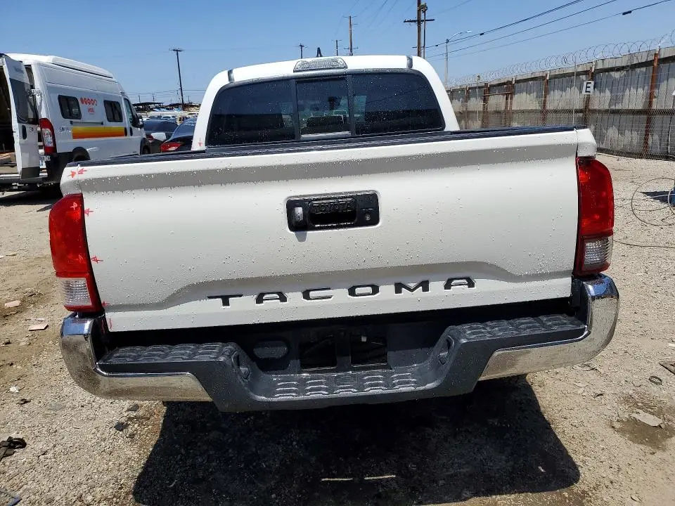 2019 TOYOTA TACOMA SR5  