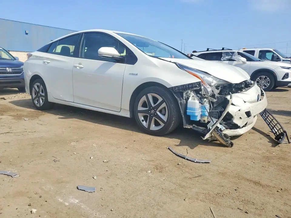 2016 TOYOTA PRIUS FOUR TOURING  