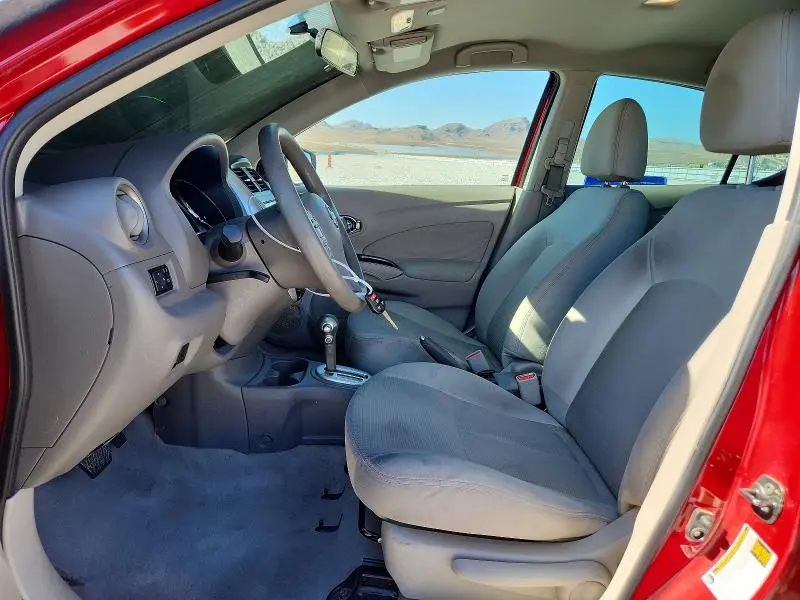 2015 NISSAN VERSA 1.6 SV  