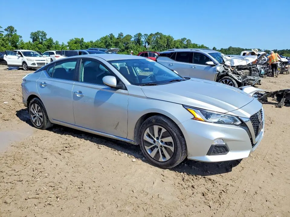 2020 NISSAN ALTIMA S  