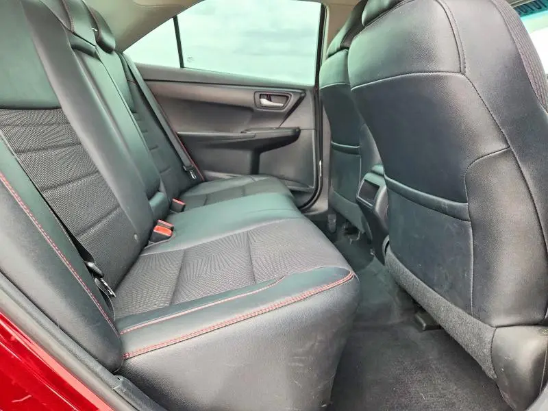 2017 TOYOTA CAMRY SE  