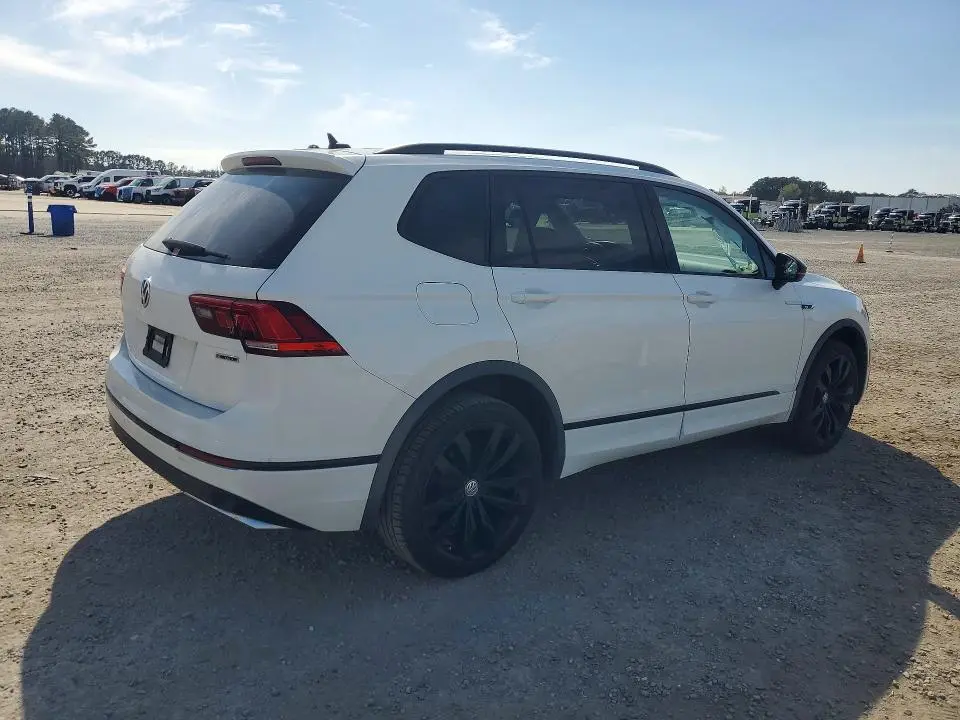 2020 VOLKSWAGEN TIGUAN SE  