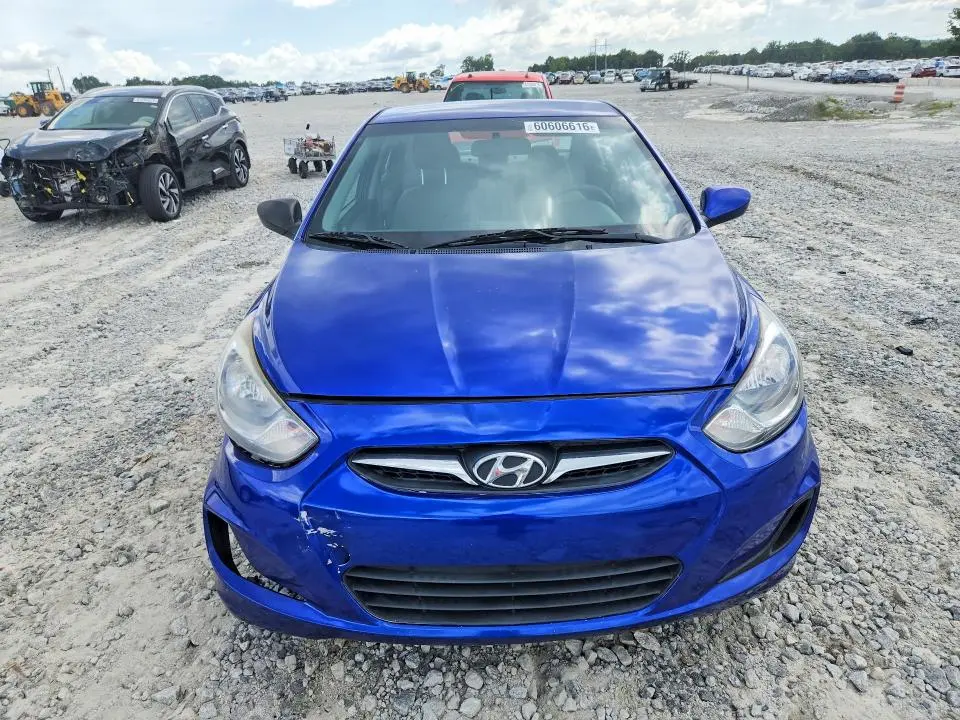 2013 HYUNDAI ACCENT GLS  