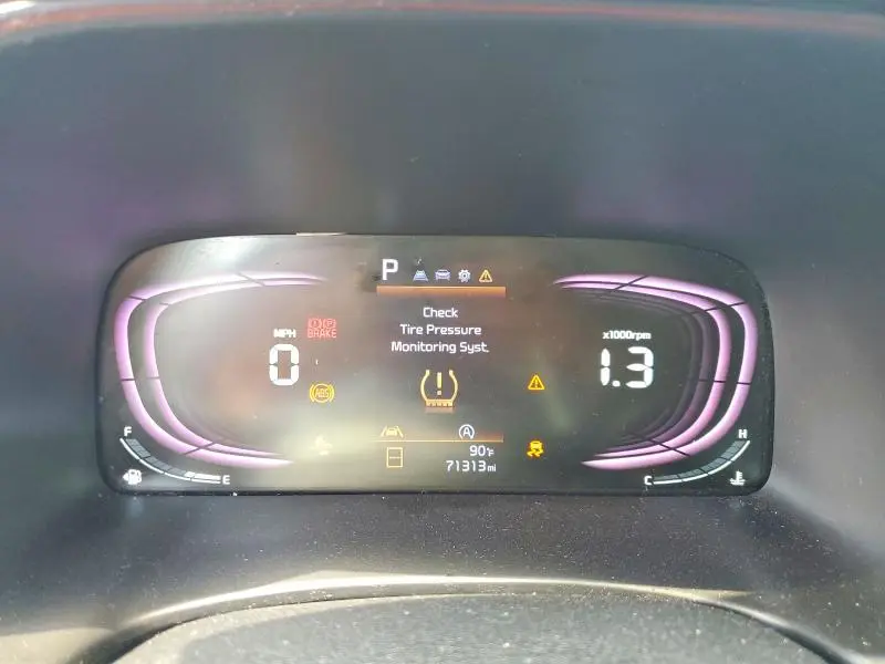 2023 KIA SOUL LX  