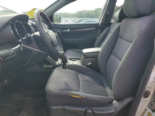 2011 KIA SORENTO BASE  