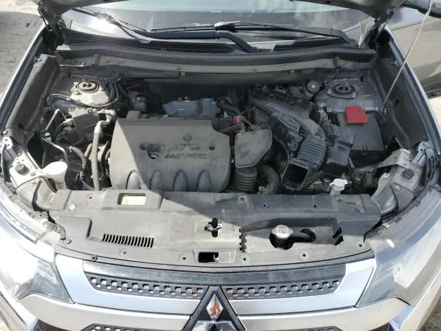2019 MITSUBISHI OUTLANDER SE  