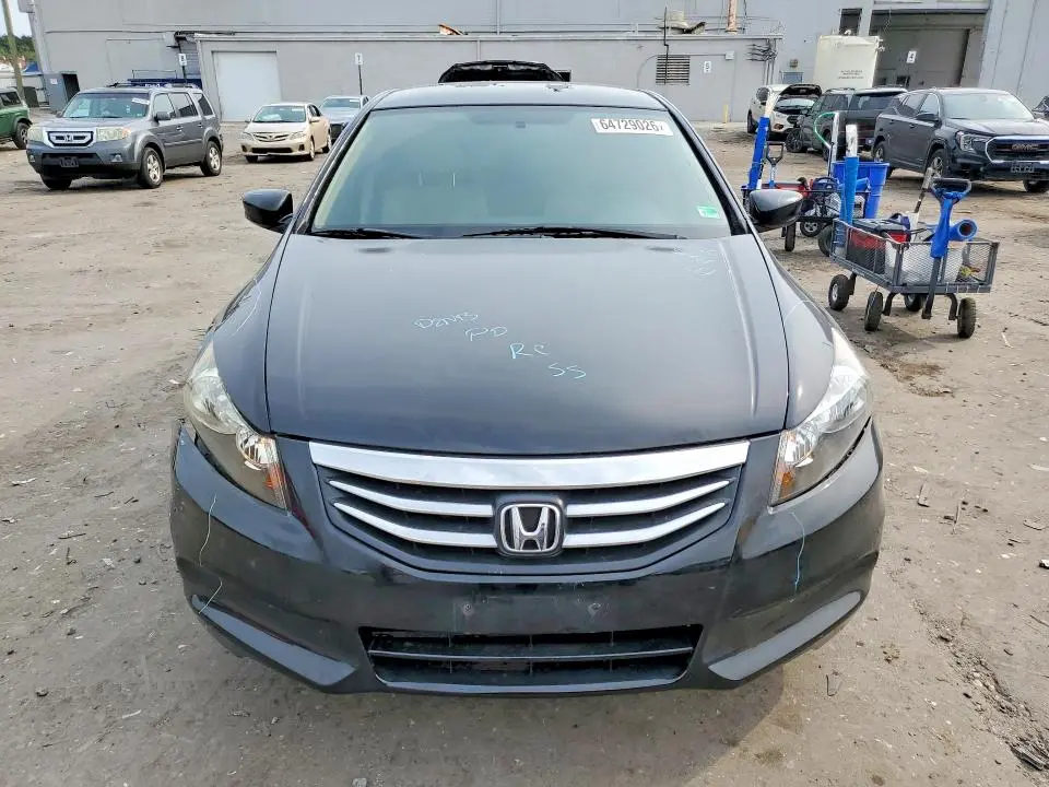 2011 HONDA ACCORD LXP  