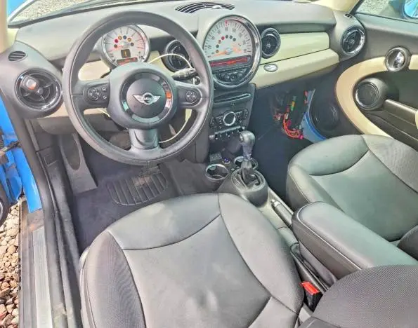 2013 MINI COOPER   