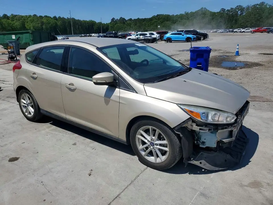 2017 FORD FOCUS SE  