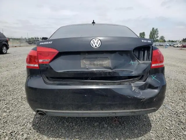 2013 VOLKSWAGEN PASSAT SE  