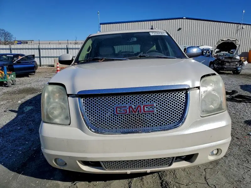 2011 GMC YUKON XL DENALI  