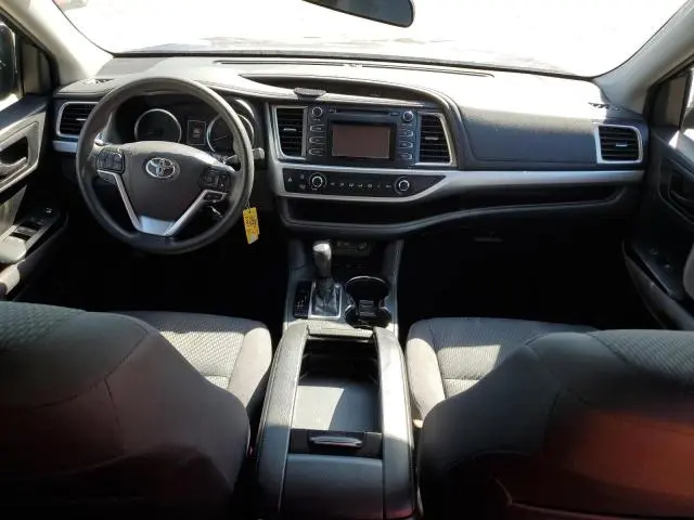 2019 TOYOTA HIGHLANDER LE  