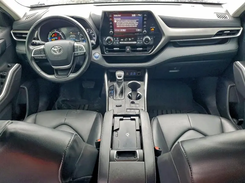 2022 TOYOTA HIGHLANDER HYBRID XLE  