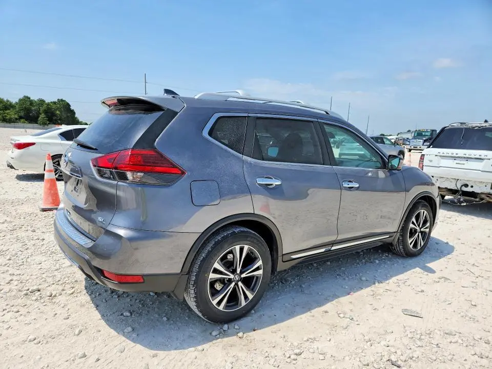 2017 NISSAN ROGUE SL  