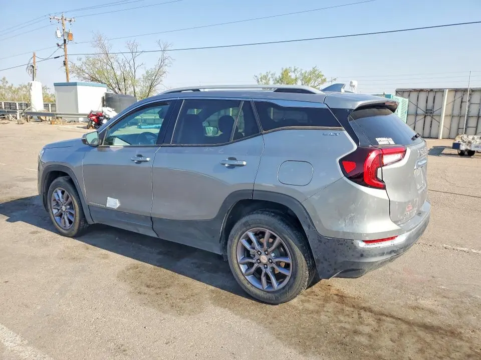 2023 GMC TERRAIN SLT  