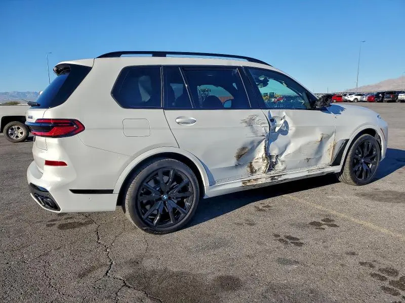 2024 BMW X7 M60I  