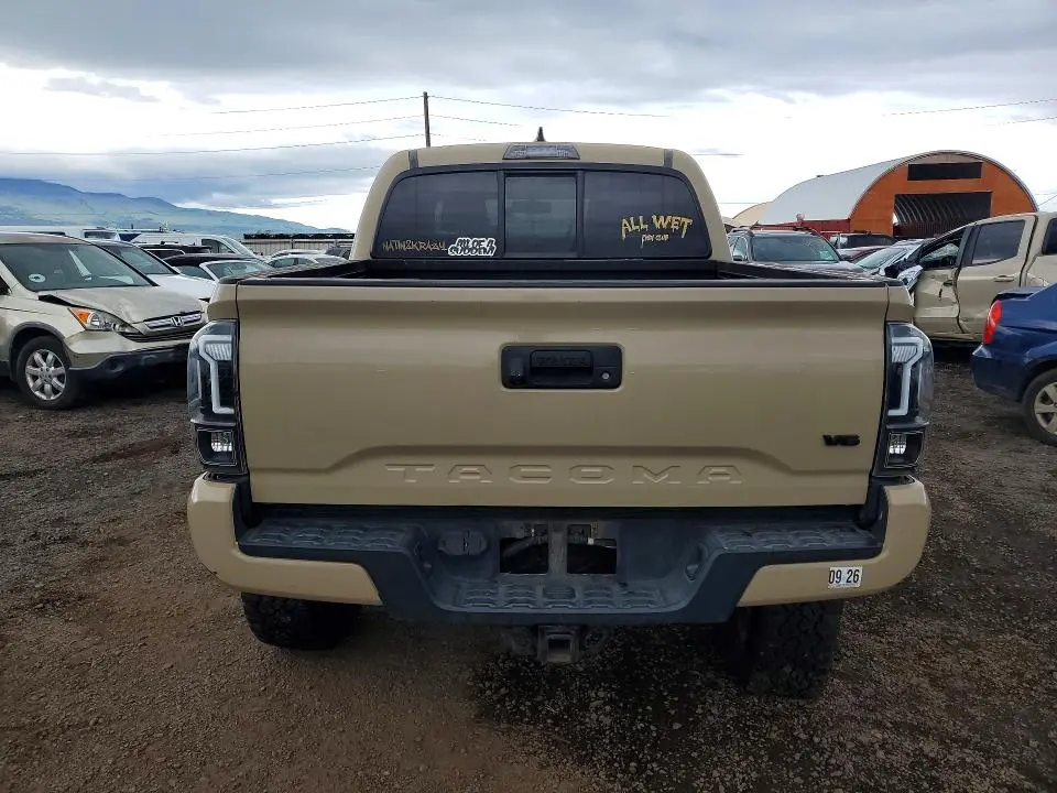 2016 TOYOTA TACOMA SR V6  