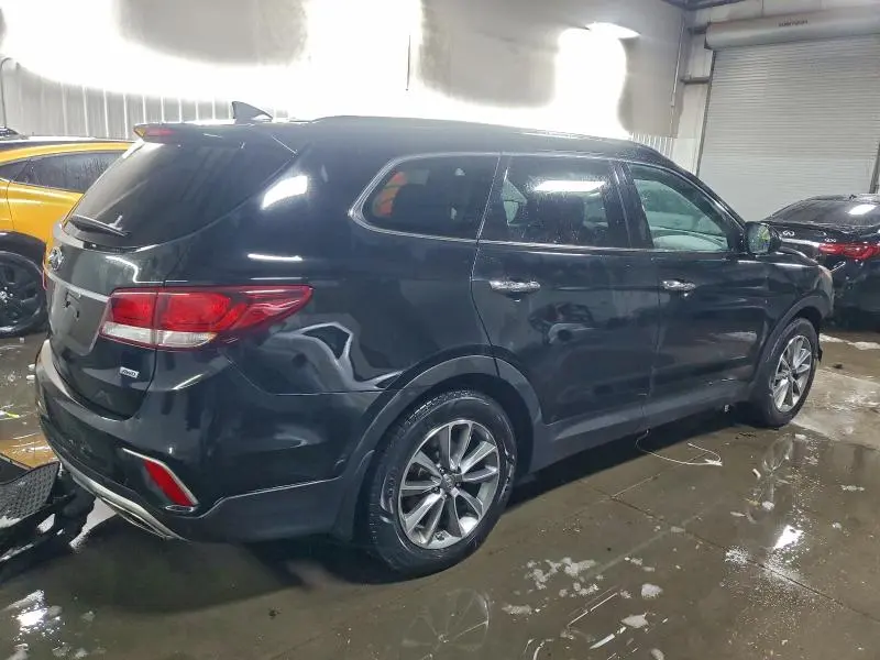 2018 HYUNDAI SANTA FE SE  