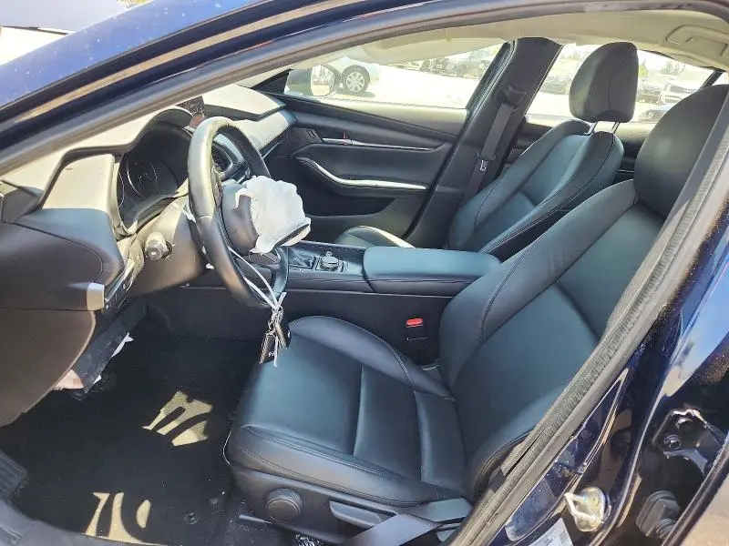 2022 MAZDA 3 SELECT  