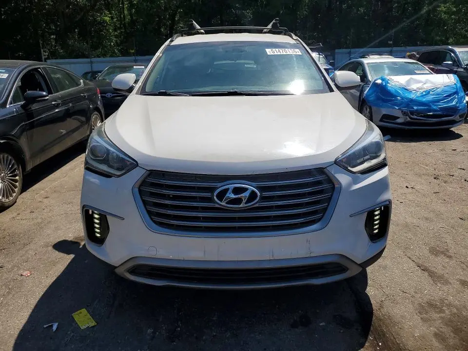 2017 HYUNDAI SANTA FE SE  