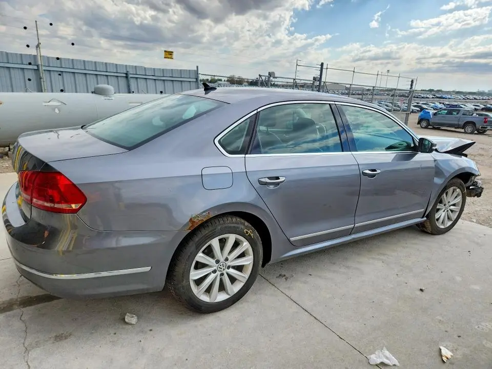 2013 VOLKSWAGEN PASSAT SEL  