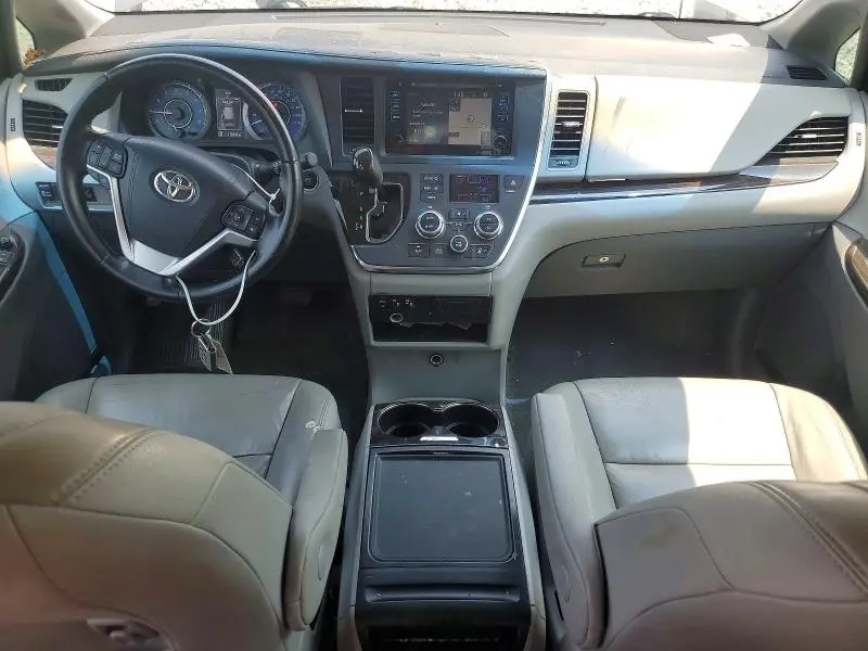 2015 TOYOTA SIENNA XLE 8-PASSENGER  
