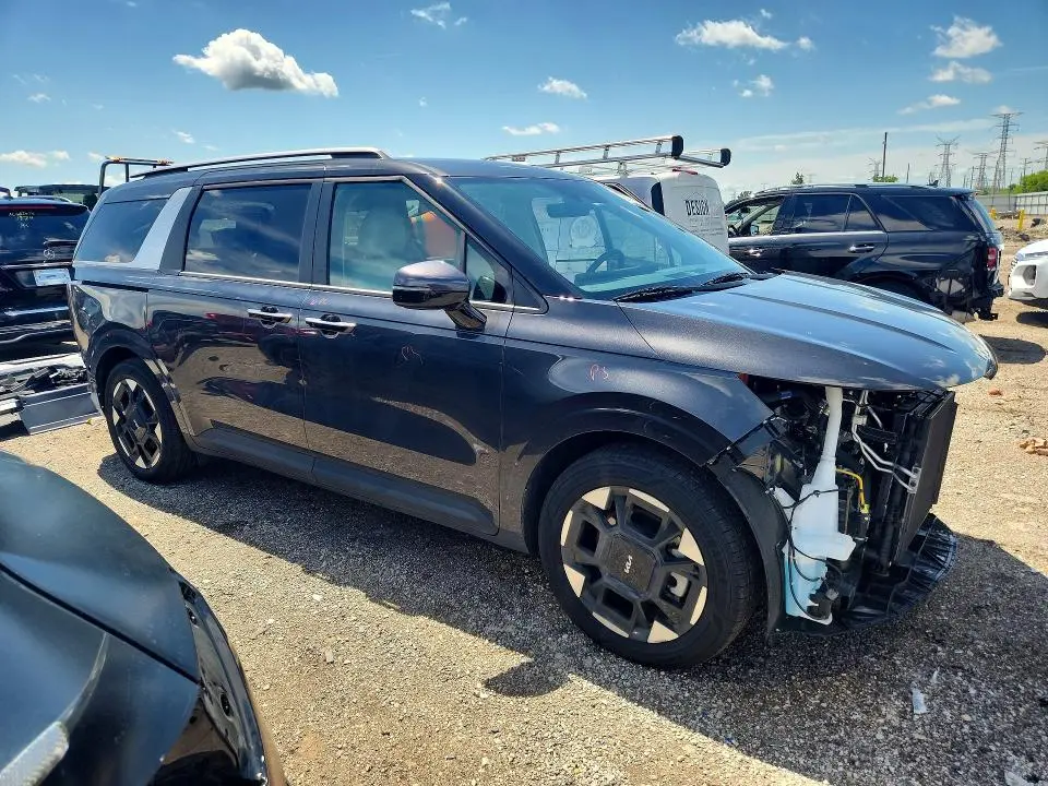 2025 KIA CARNIVAL EX  