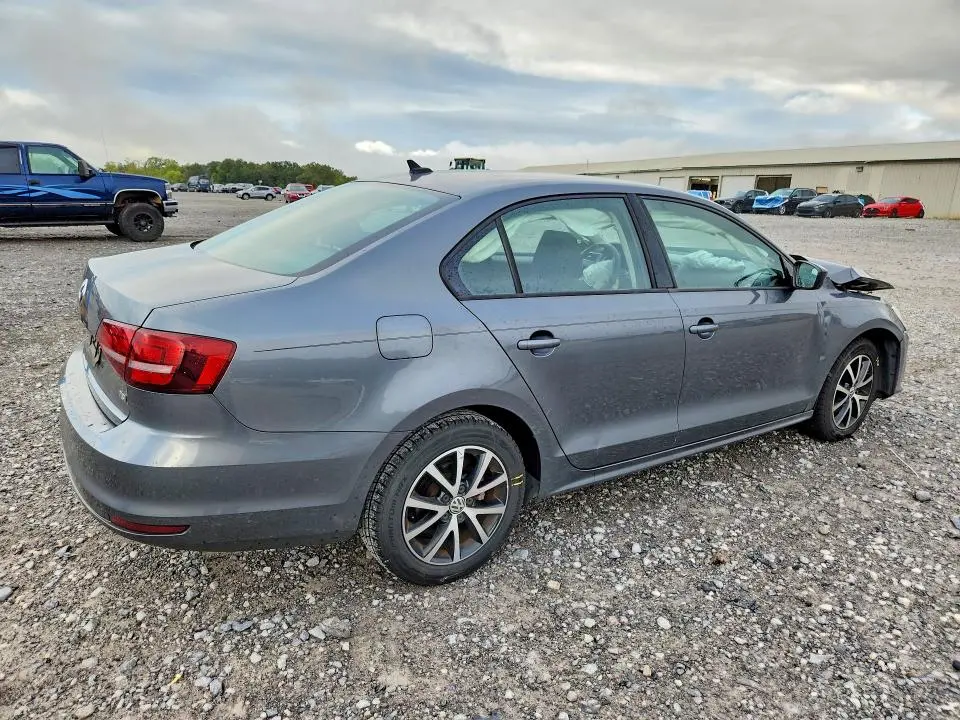 2016 VOLKSWAGEN JETTA SE  