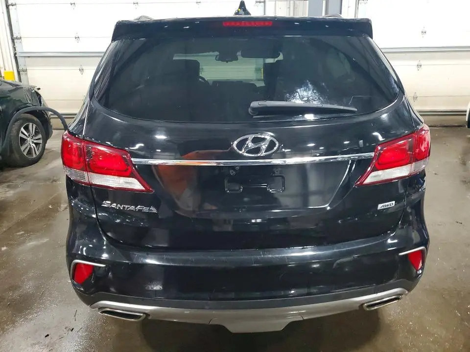 2017 HYUNDAI SANTA FE SE  