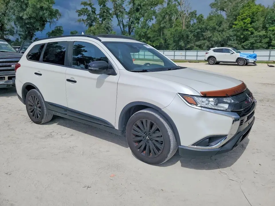 2020 MITSUBISHI OUTLANDER SE  