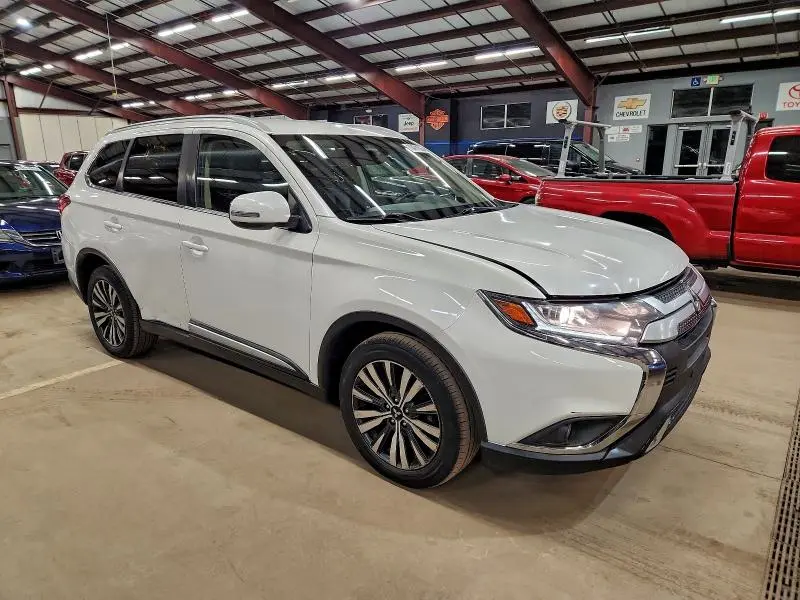 2020 MITSUBISHI OUTLANDER SE  