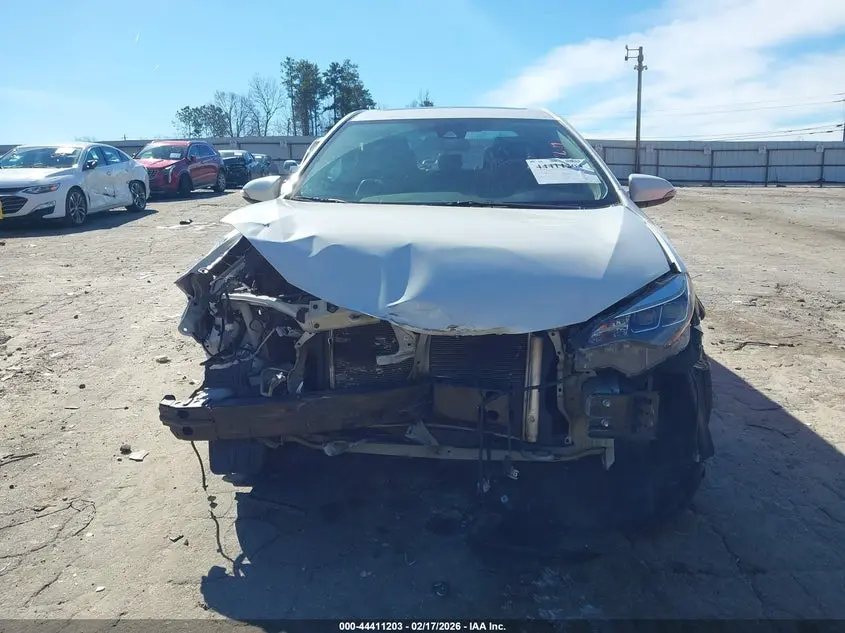 2019 TOYOTA COROLLA SE