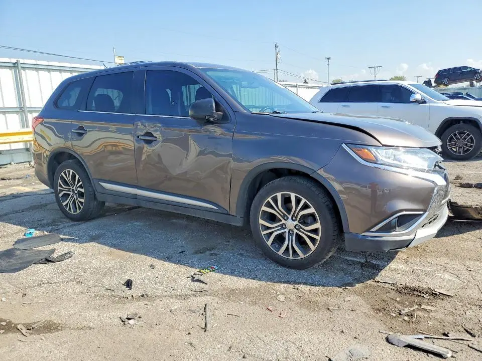 2016 MITSUBISHI OUTLANDER SE  