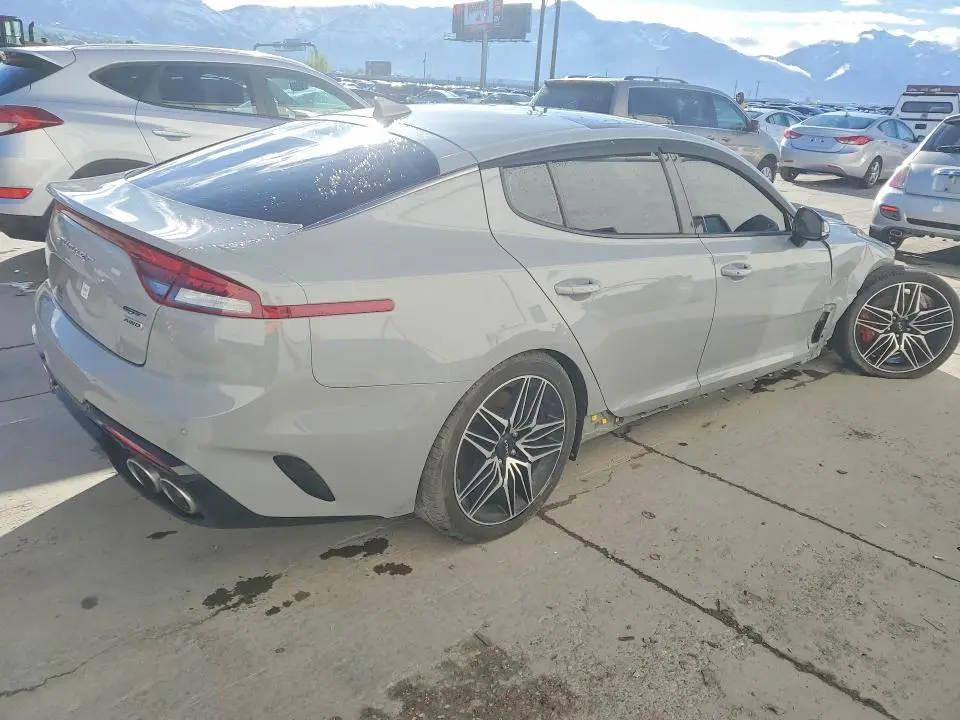 2022 KIA STINGER GT1  