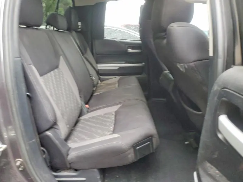 2018 TOYOTA TUNDRA SR5  