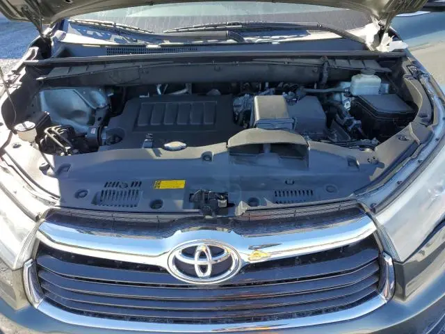 2015 TOYOTA HIGHLANDER XLE  