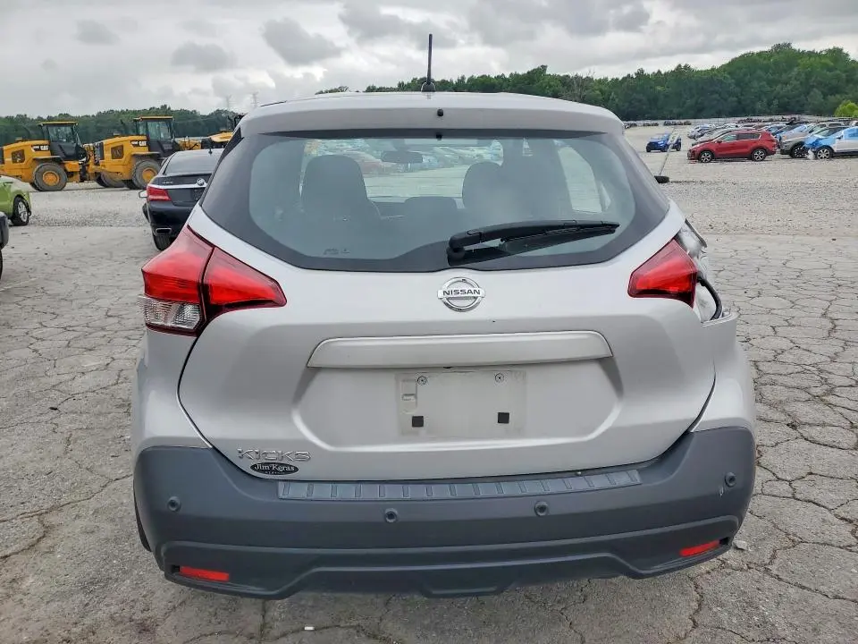 2020 NISSAN KICKS S  