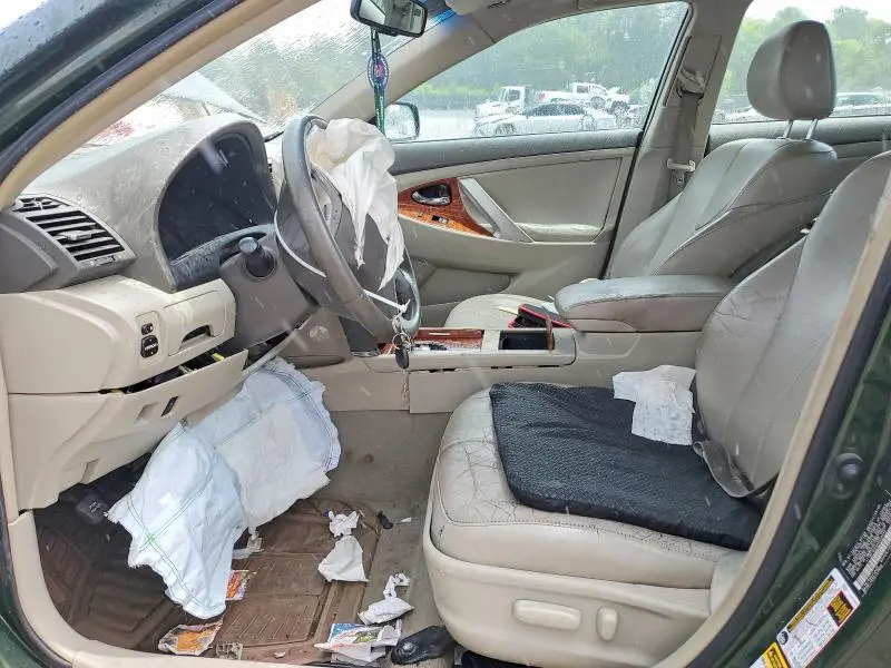 2010 TOYOTA CAMRY XLE  