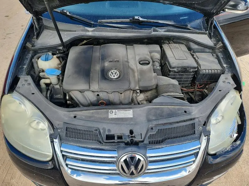 2010 VOLKSWAGEN JETTA SE  