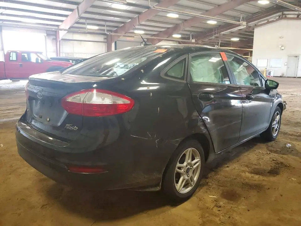 2017 FORD FIESTA SE  