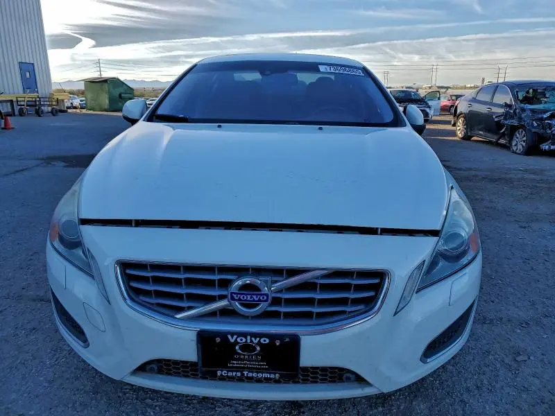 2013 VOLVO S60 T5  