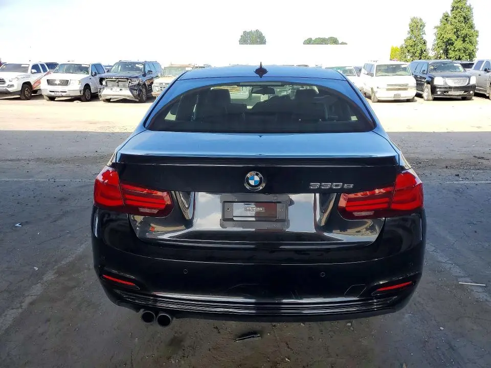 2018 BMW 330E   