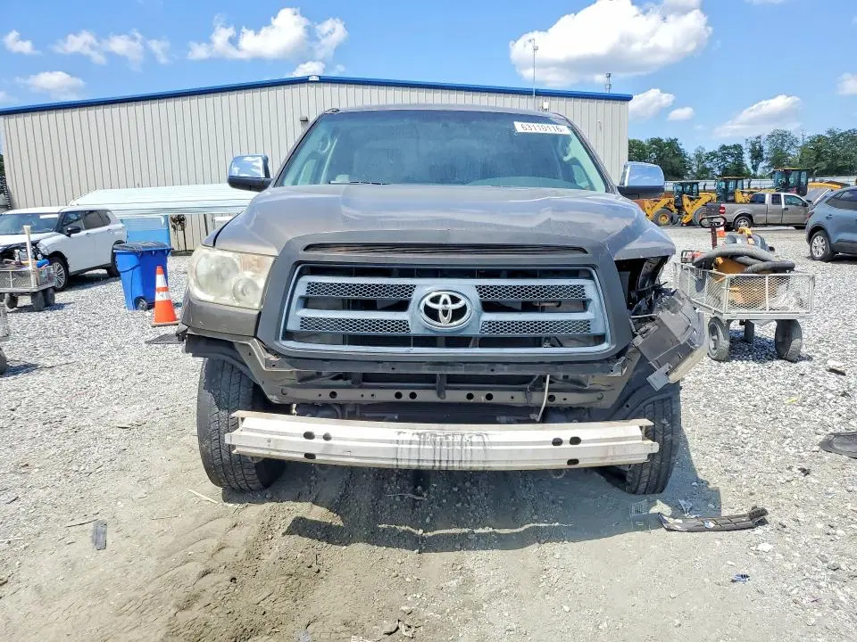 2011 TOYOTA TUNDRA DOUBLE CAB SR5  