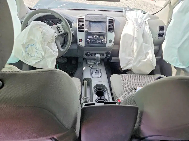2021 NISSAN FRONTIER SV  
