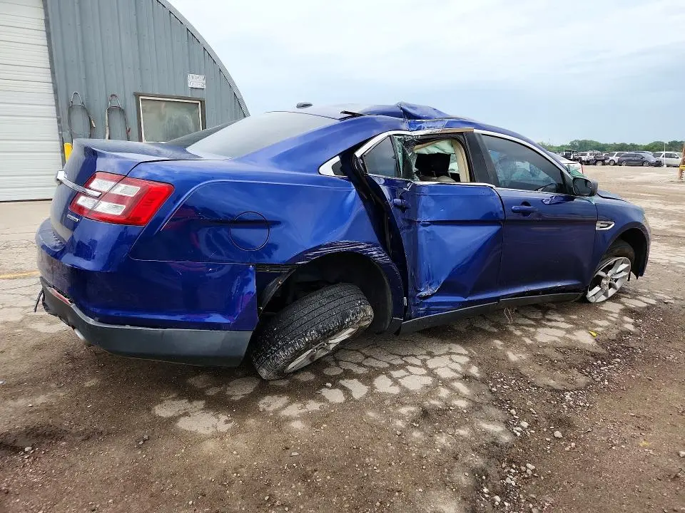 2015 FORD TAURUS SE  